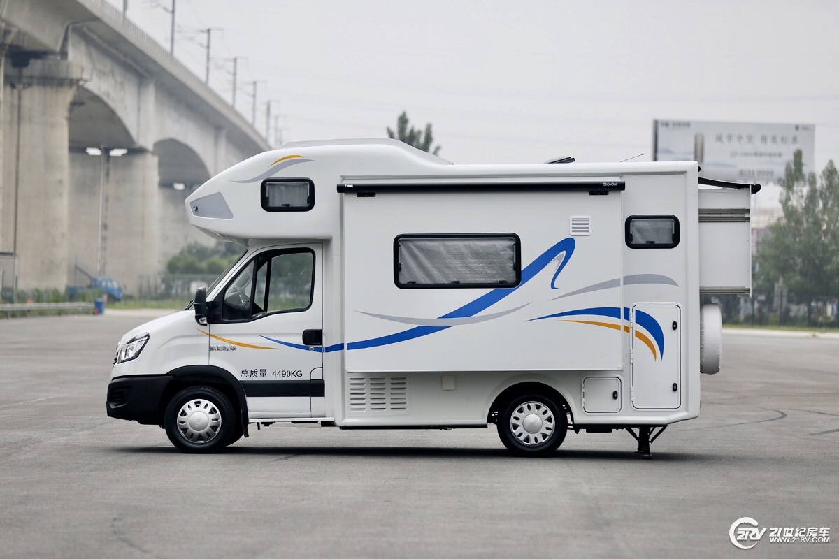 配置智能控制系统 戴德隆翠自由风双拓展房车实拍