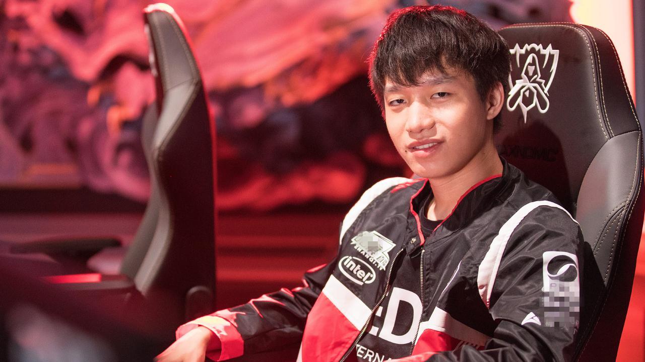 厂长露面说出自己本赛季的目标网友欢呼了