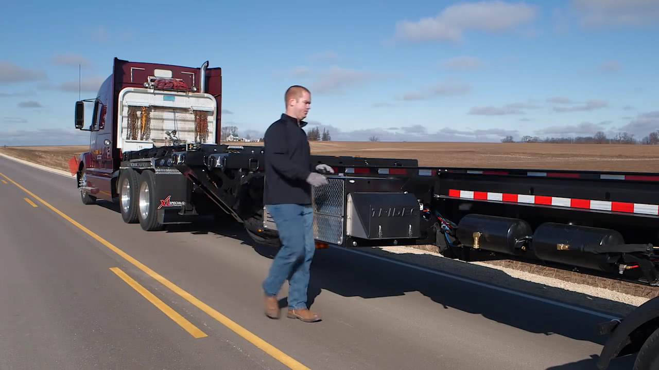 世界上最长的卡车,车身能伸缩,可运输80米长的物体!