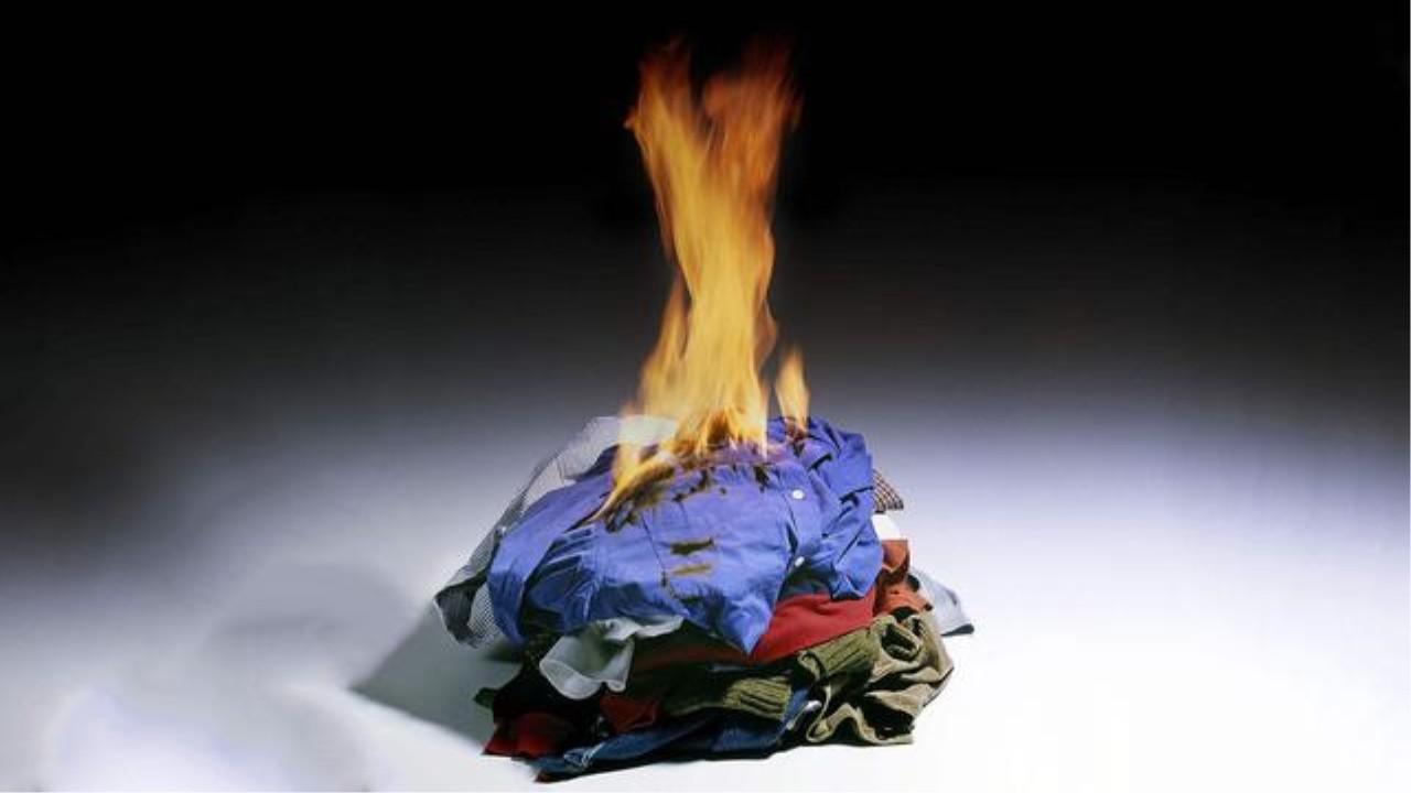 农村亲人去世后,为什么要把他的衣服都烧掉?今天可算知道了