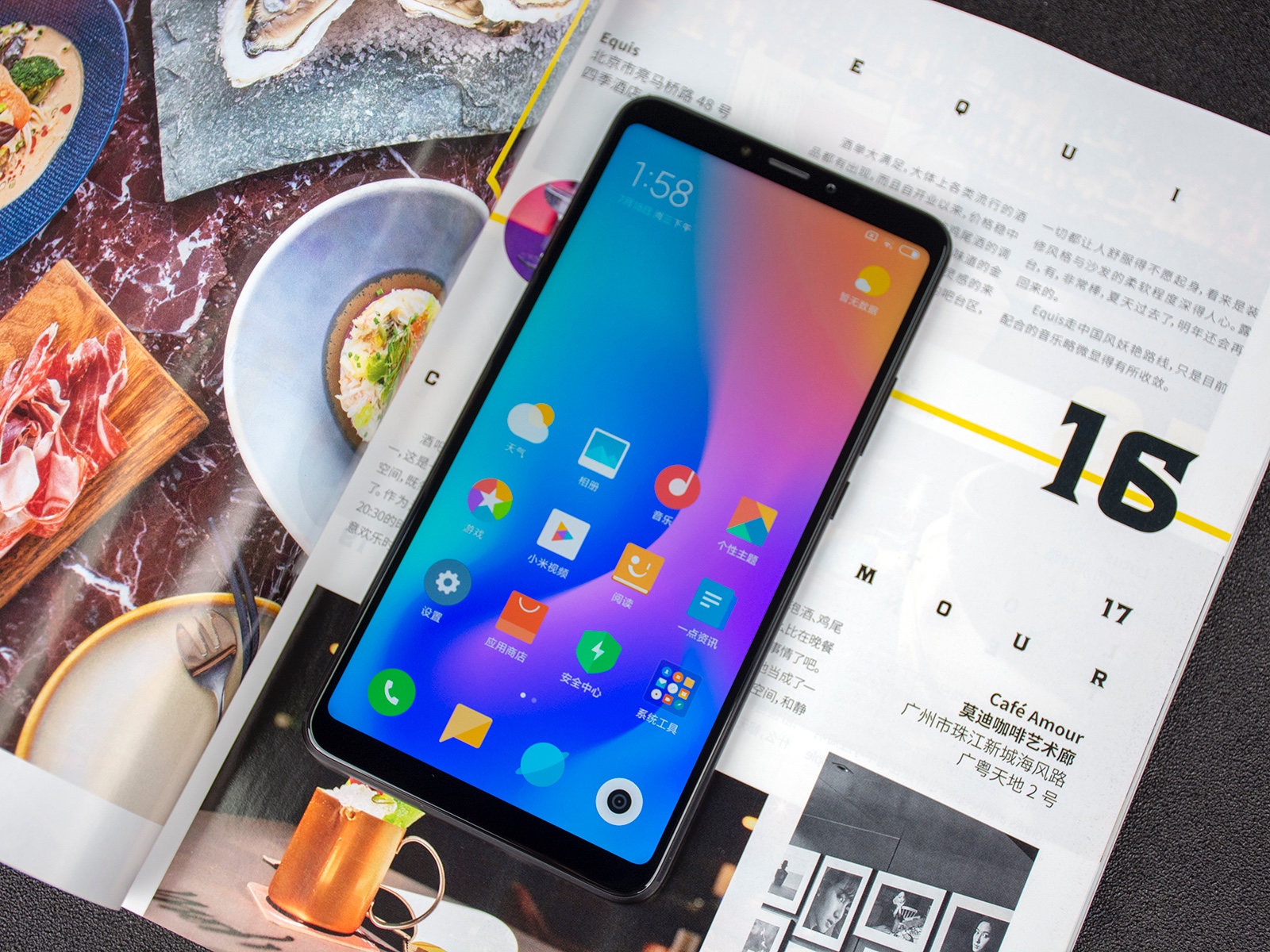 6.9英寸的超大屏追剧神器 小米max 3首发图赏