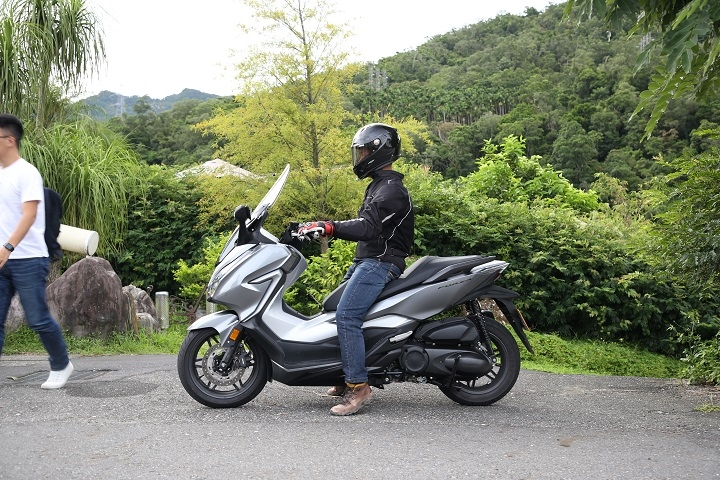 试驾本田nss300,这台摩托真的太太太好骑