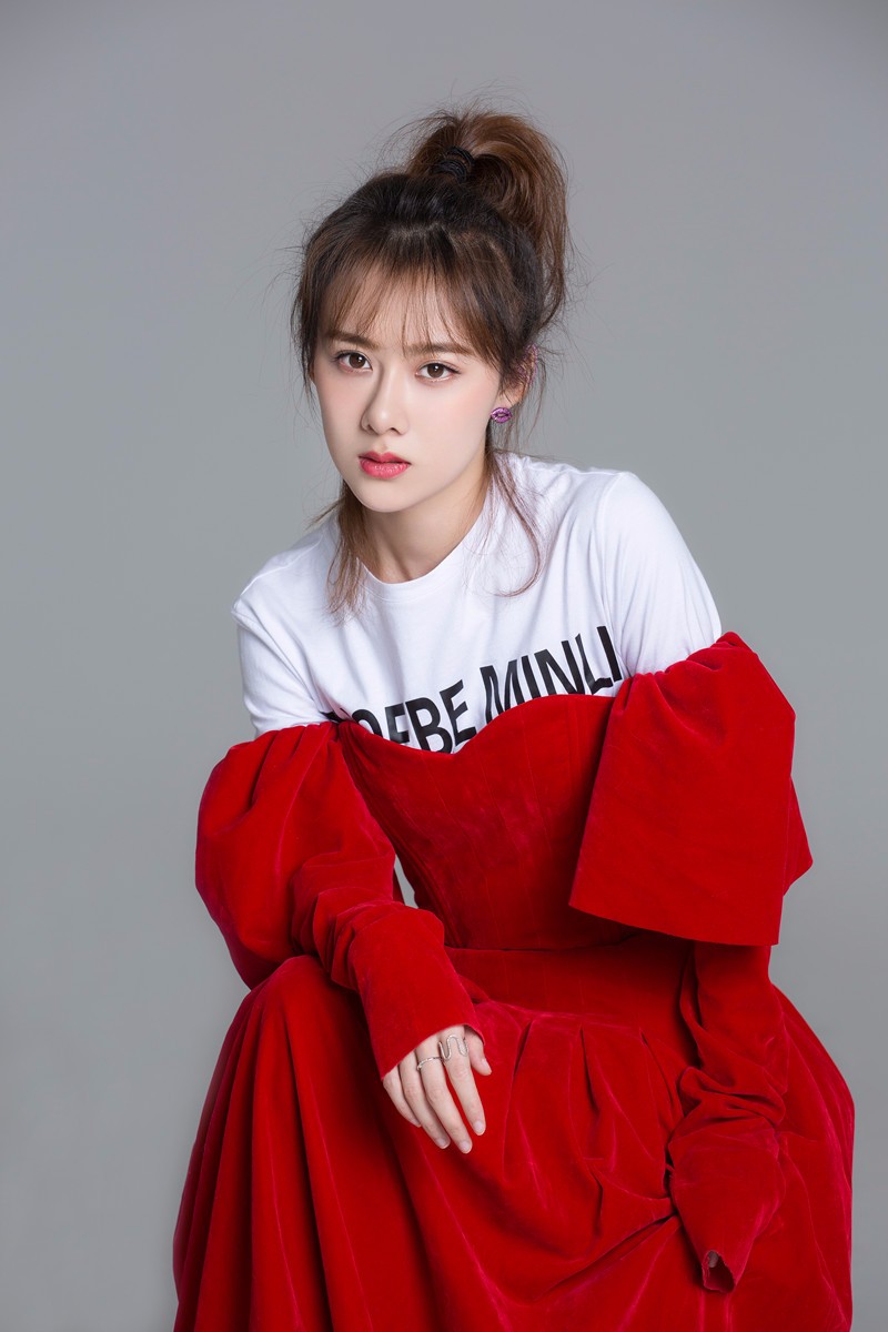 《倚天屠龙记》曝剧照 曹曦月"挑战"经典英柔兼备