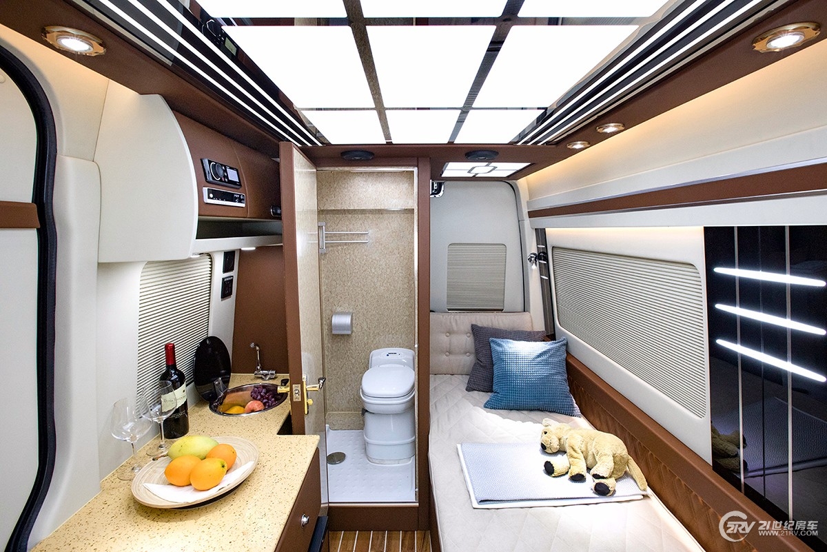 金冠奔驰b型商旅房车正式发布-新浪汽车