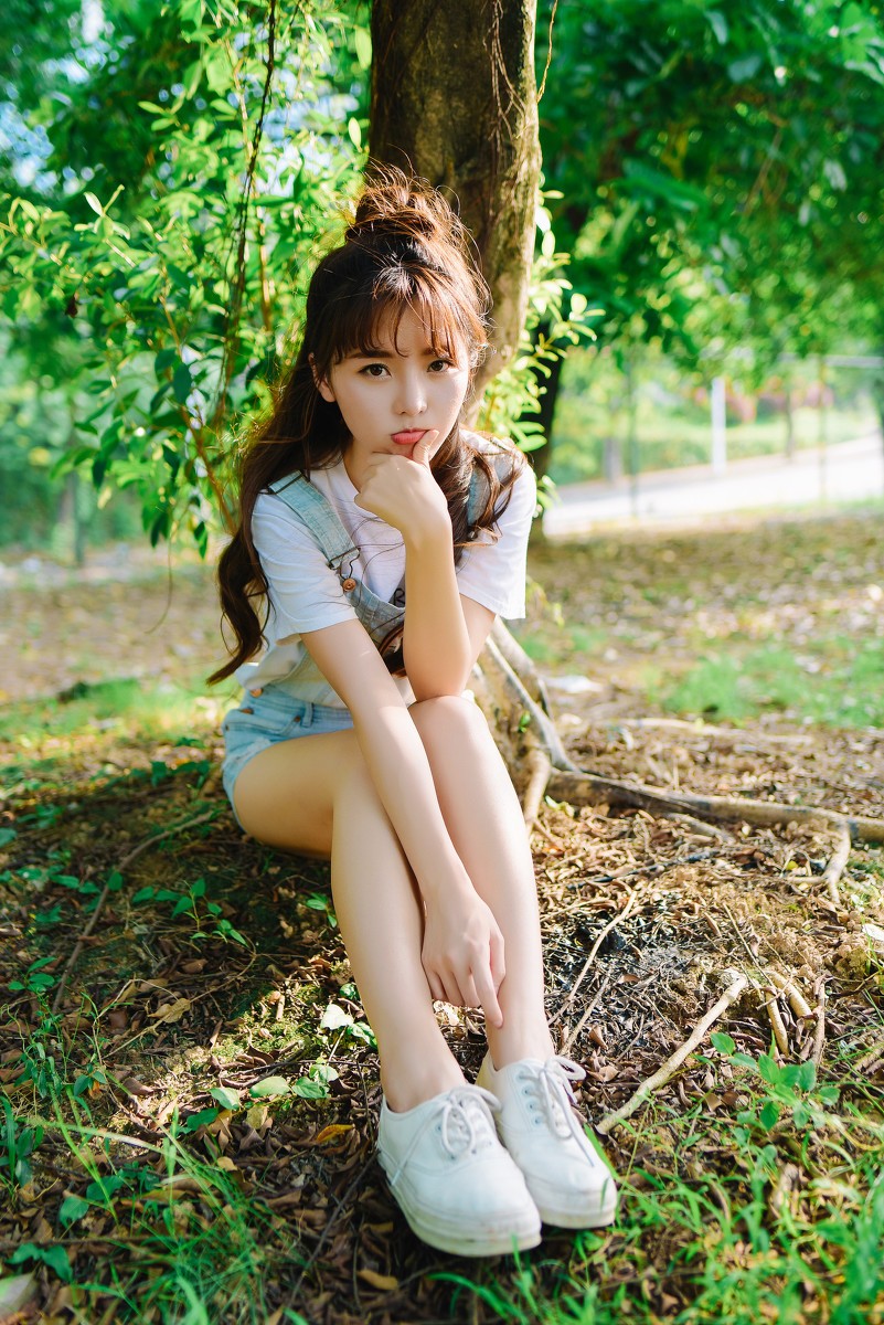美女摄影:美女清纯户外可爱时尚生活自拍