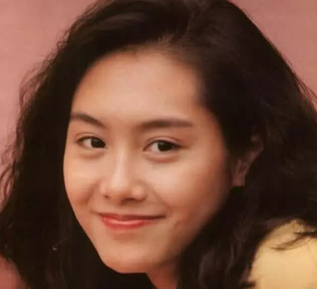 上世纪的香港女星有多美?看关之琳的红唇,朱茵的卷发就知道了