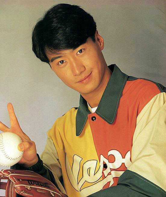 黎明的帅气照片欣赏年轻时的黎明不愧是四大天王之一真帅气