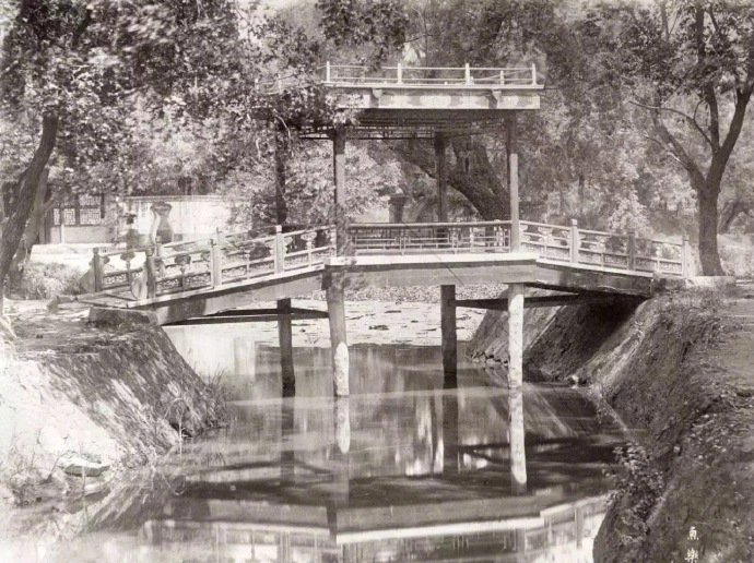 潜心画栋亦雕梁,恍如隔世散古香。|雕梁|古香_新浪新闻