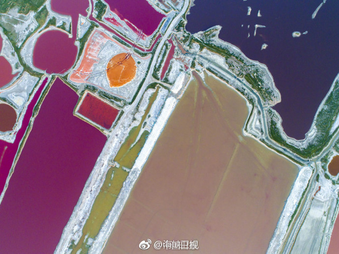 千年盐池变身“七彩”盐湖