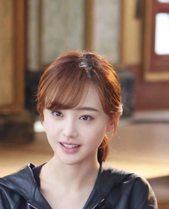 从古装到现代,梳空气刘海最好看的女明星,谁惊艳到了你?