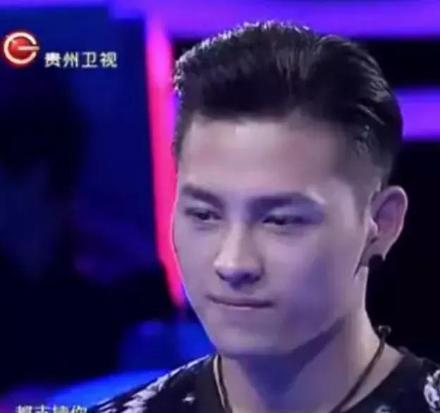 很多网友对洪尧的回忆还停留在陈怡主持的相亲节目《非常完美》上