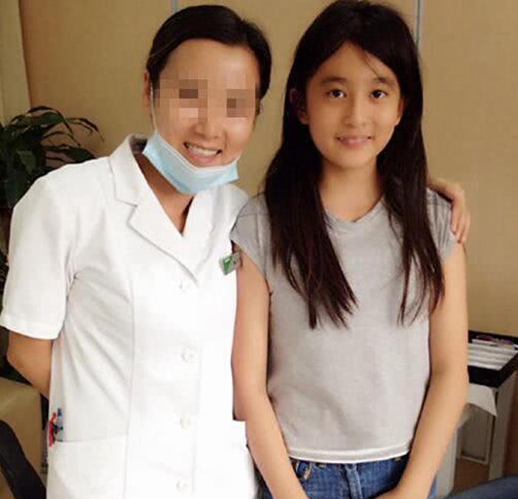 媒体拍到的毛阿敏的女儿和儿子,很让人羡慕,可谓是女儿美,儿子帅.