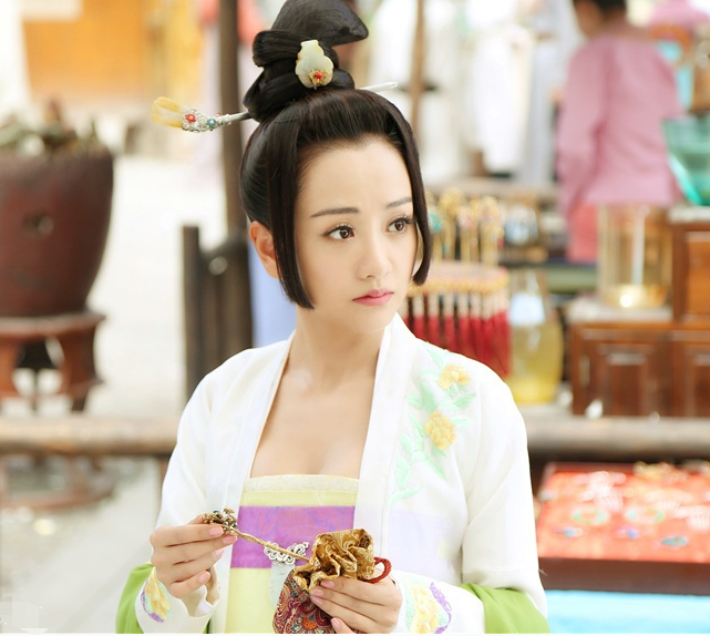 她16岁被上戏破格录取,因拒绝著名导演张艺谋的提携至今未红!