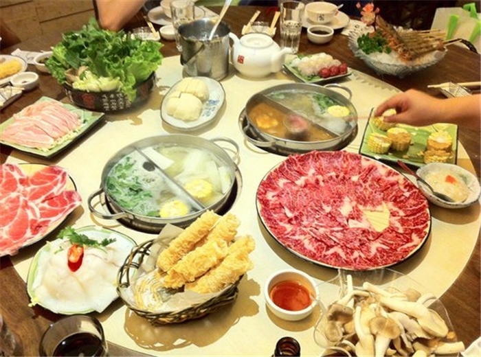 美国网民:火锅真的有看起来那么好吃吗?老外的回答很精彩
