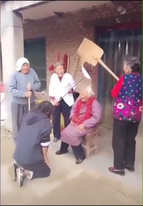 看过《Produce 101》吗?全昭美Somi自我介绍