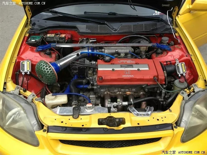 本田红头机有多猛750匹兰博基尼服