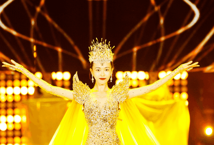 刘亦菲赵丽颖刘诗诗唐嫣等金光闪闪的历届金鹰女神属她造型最美