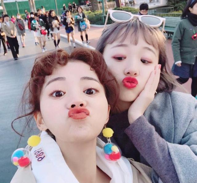 最温暖的"摸头杀",送给喜欢的女生一个萌萌的发夹和耳环