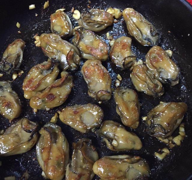爆炒生蚝干,一道非常简单又快速的下酒菜
