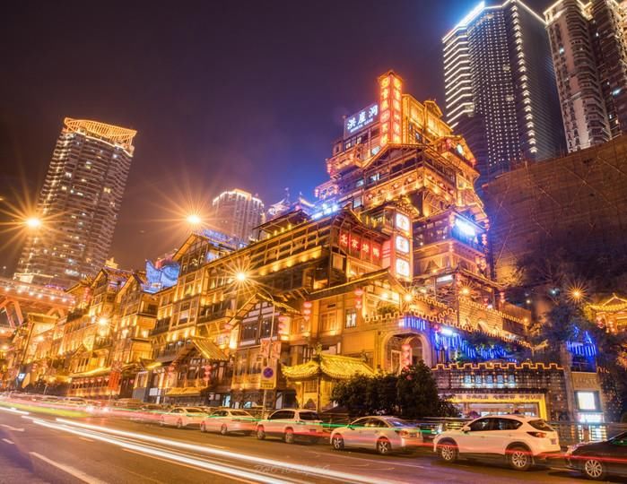 重庆洪崖洞凭什么能成为网红景点?还刷爆了所有平台!