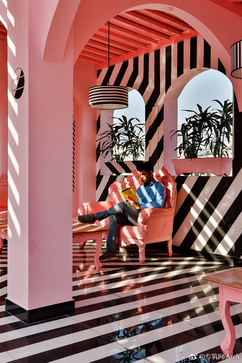 大胆无下限——超现实主义风格的印度餐厅混搭室内设计