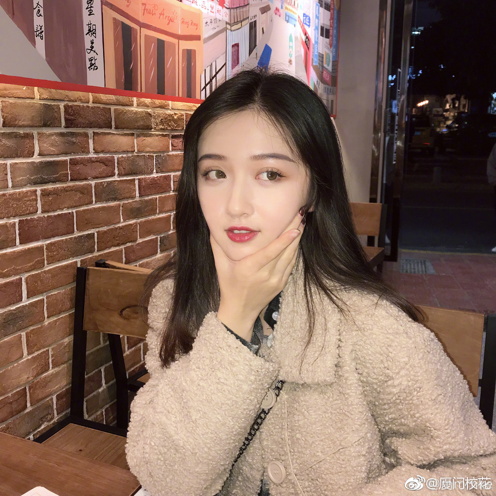 67676767她叫梅可97年就读于厦门集美大学诚毅学院身高165cm