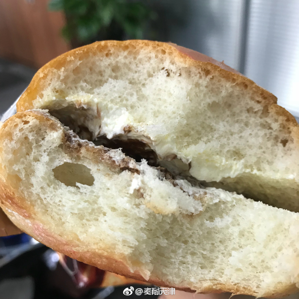 你们还记不记得这个,福厦的3 2面包,喔,小时候总吃