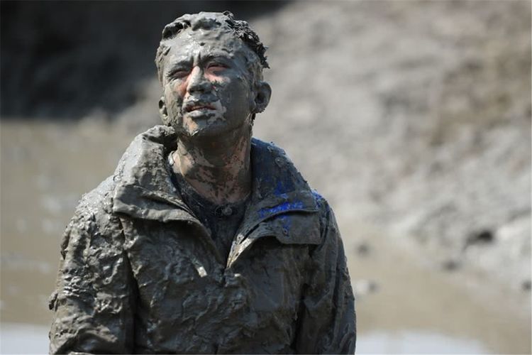 孙娘娘第三胎喜讯,邓超证实"等花开",陈赫:老当益壮?