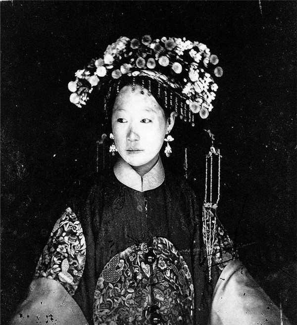 清朝八旗女子怎一个丑字了得? 珍妃天真烂漫, 有名的胖娘娘是她