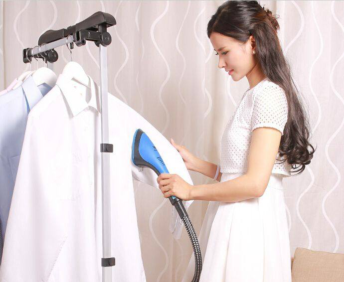 经常用蒸汽挂烫机熨烫衣服和消毒但是不清洗这里都是白搭