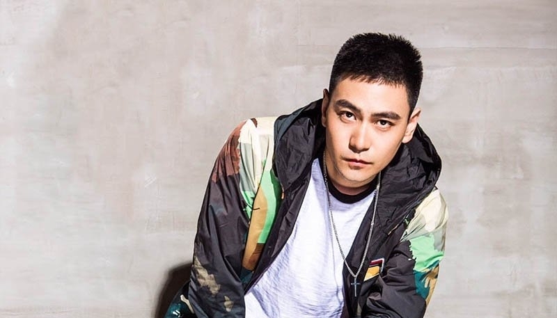 这样的李飞真的是太帅了