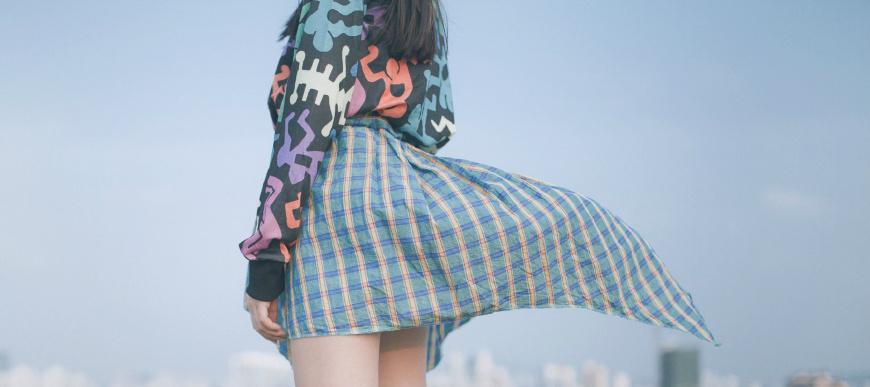 四岁男孩爱掀女同学的裙子,问及原因:我想看她们和妈妈的不同