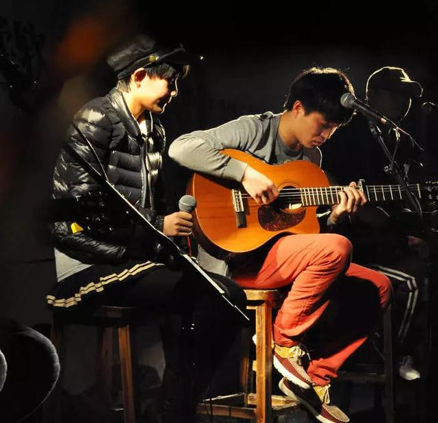 干了,花5000元"找"了个老婆,日子过成了神话|大乔|木匠|婚车_新浪新闻