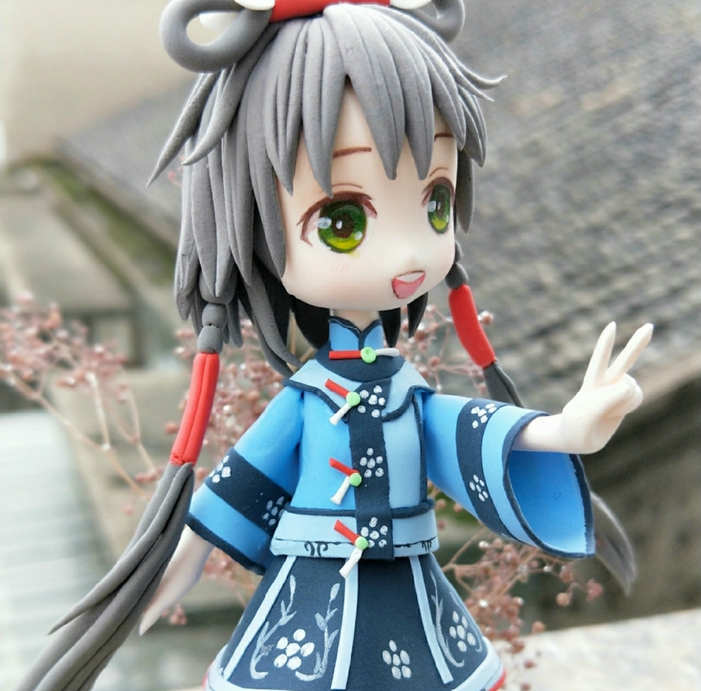 虚拟歌姬洛天依粘土手办国风萌动外景实拍