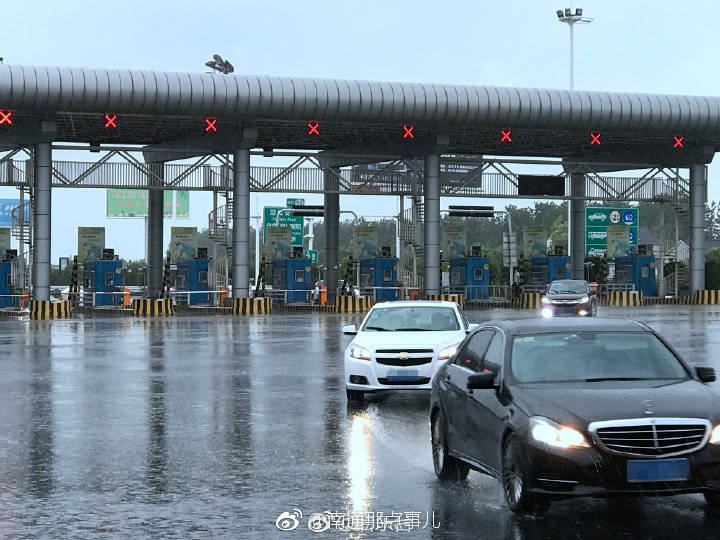 启东发布暴雨黄色预警目前崇启大桥已封闭请绕行