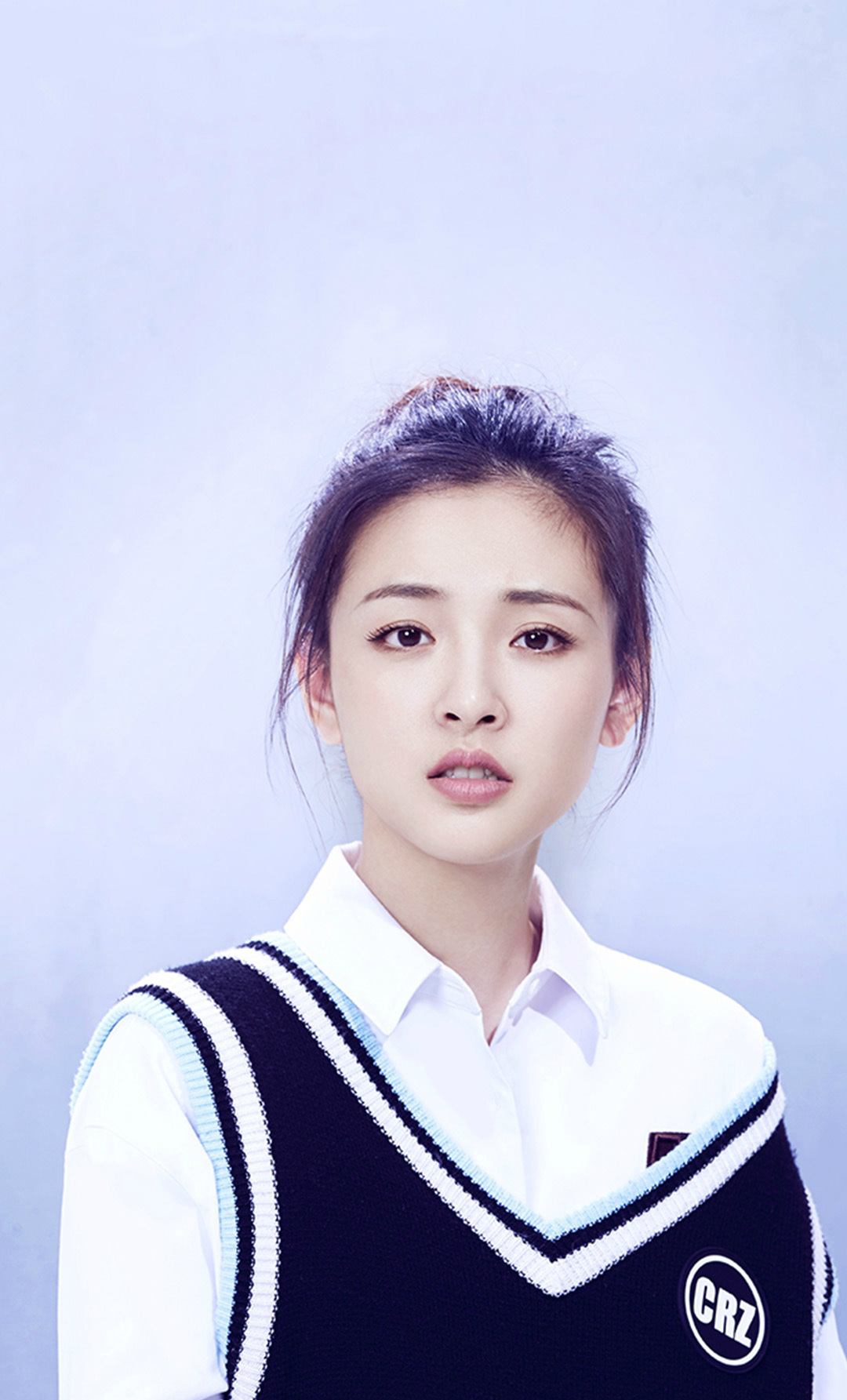 当红小花吴倩,一个笑容甜美的小姐姐