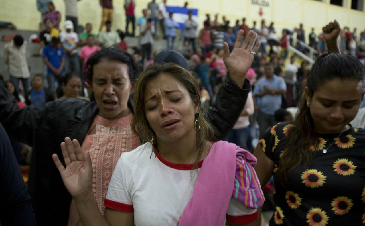 上千洪都拉斯人集结美国边境准备移民美国政府见状着急