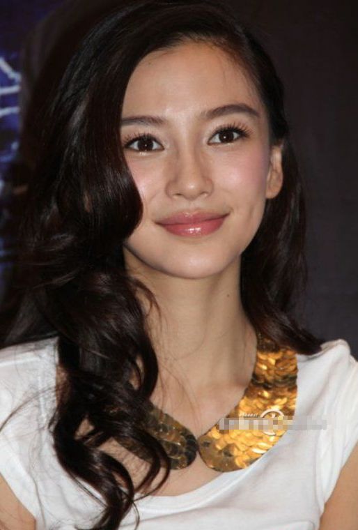 女星笑起来酒窝有多美贾玲完胜baby垫底