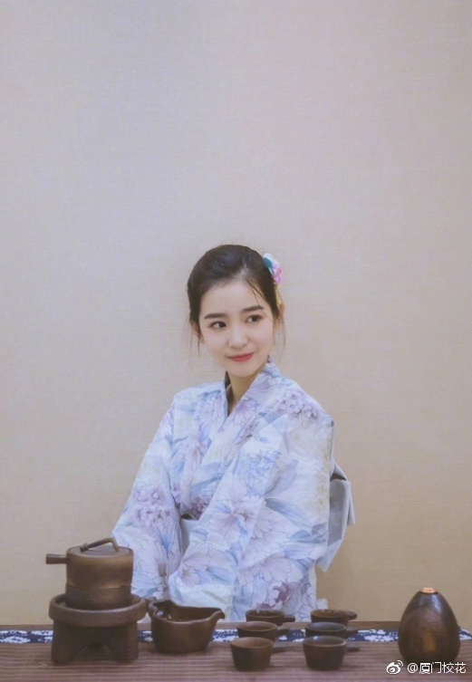 她叫卢婧媛95年就读于福建农林大学身高160cm笑起来很美