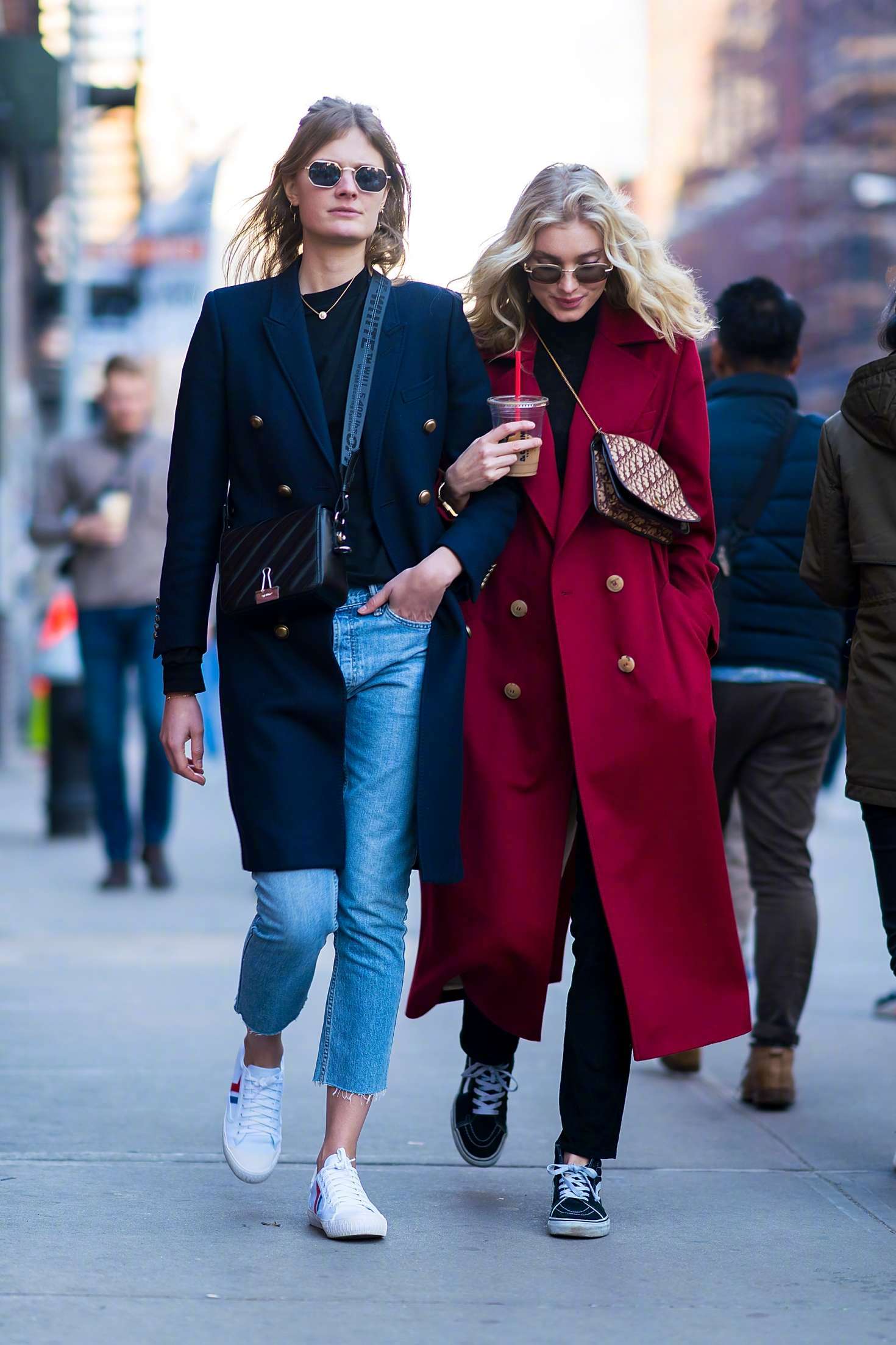 维秘天使elsa hosk和超模康康constance jablonski 一起在纽约外出的