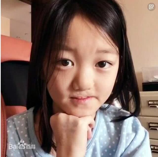 李嫣已完成第三次"兔唇"修复,手术前还安慰忧虑中的李亚鹏