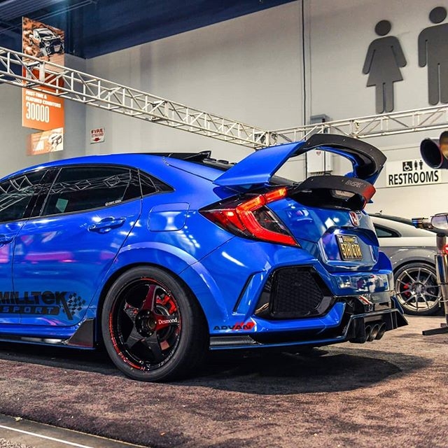 武装到牙齿的本田思域fk8一切的改装只为更好的赛道体验