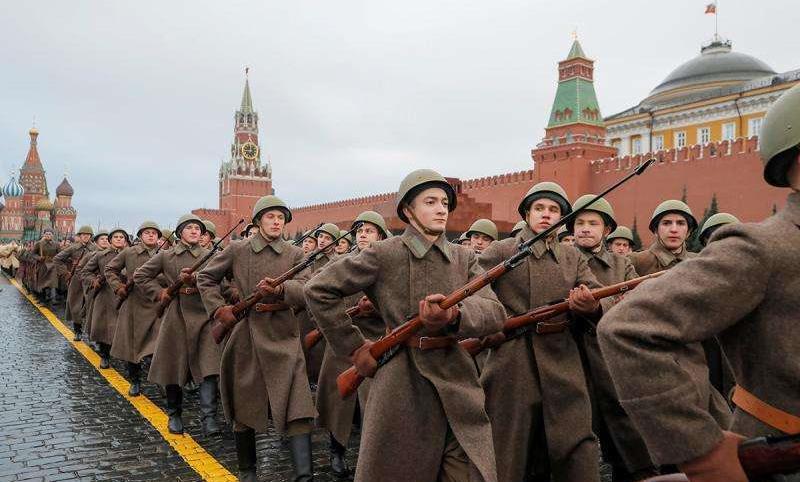 苏联解体国家土崩瓦解为何苏联军队没有强势介入阻止苏联解体