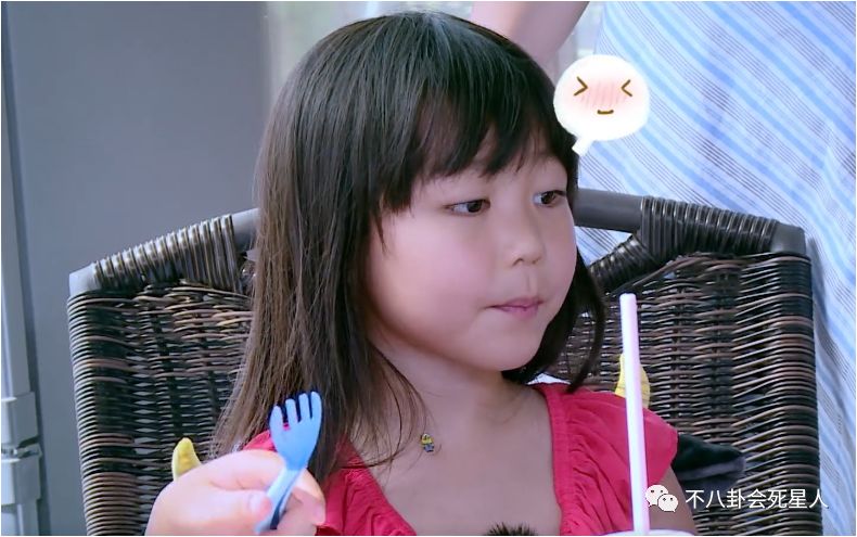 蔡少芬两女儿情商超高狂圈粉!网友:绝对在充满爱的环境长大!