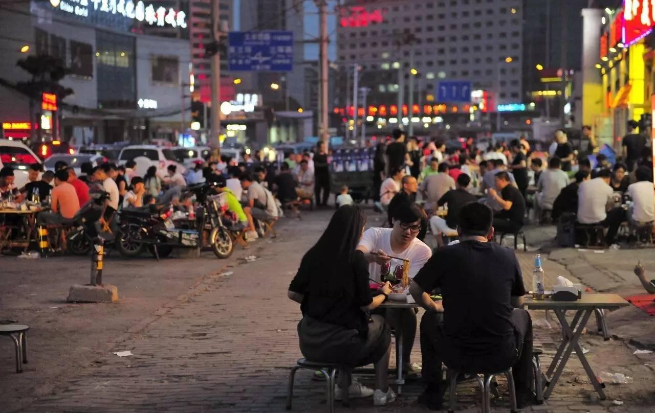 让人爱又恨交加的夜市大排档