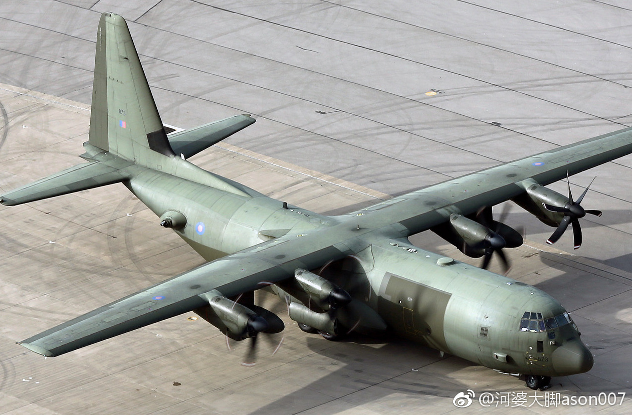 英国皇家空军一架c-130j运输机在伊拉克报废这架编号为zh873的c-130j