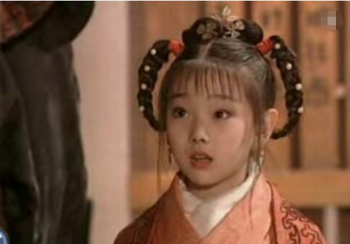 还记得,还珠格格,里的小鸽子吗,她饰演的小张嫣美若天仙