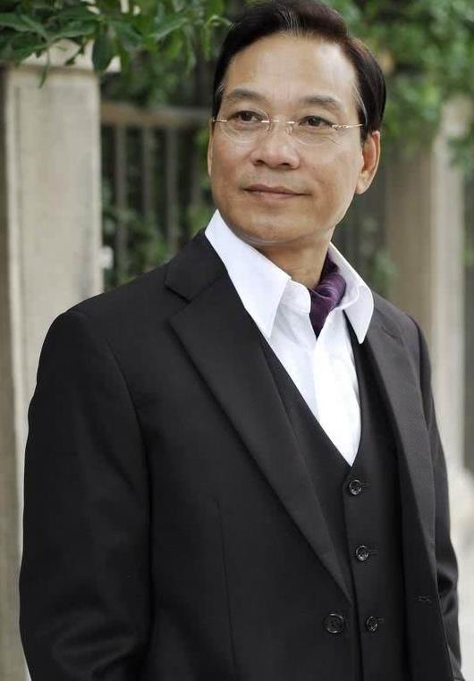 陈赫|黄梅莹|金鑫_新浪新闻