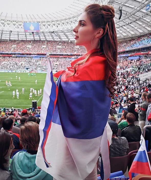 外盘足球下注:2018世界杯,俄罗斯-沙特美女球