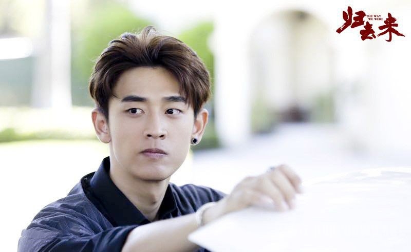 他长相神似窦骁,24岁演《芳华》成名,如今演穿越剧能否爆红?